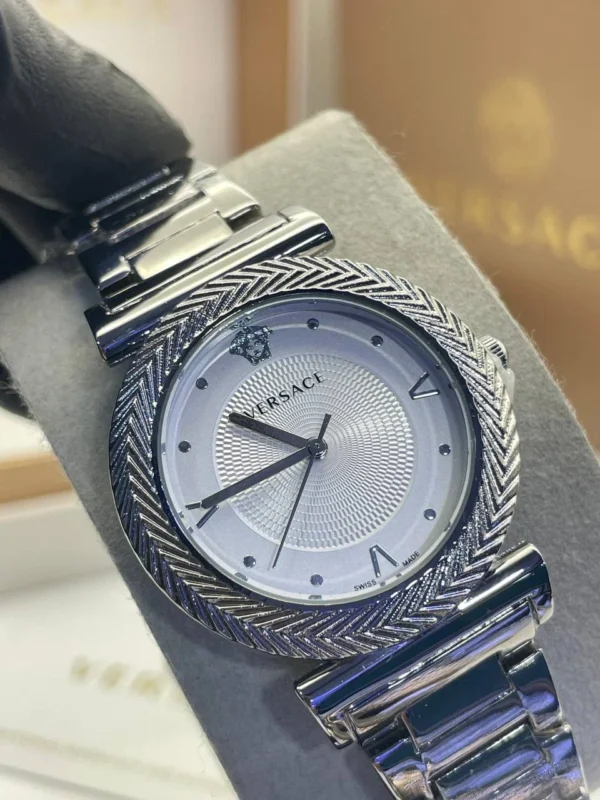 .Versace round ladies watch - Image 3
