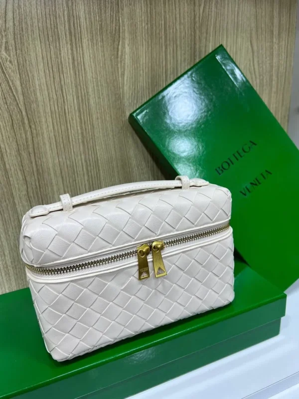 BOTTEGA VENETA
