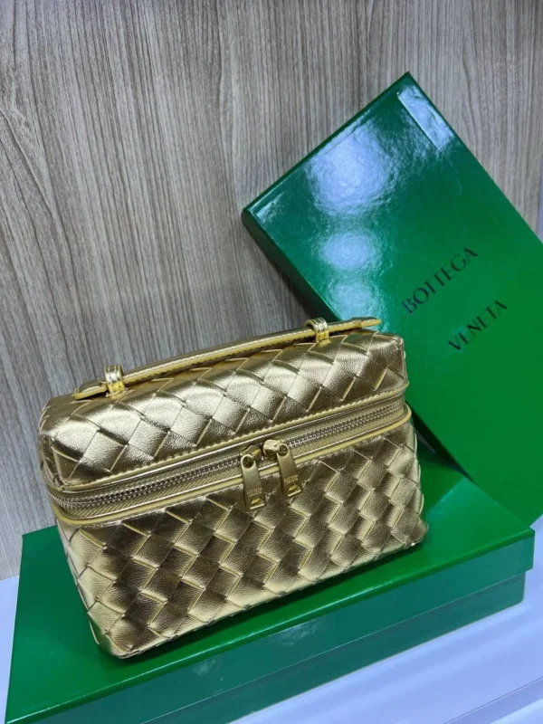 BOTTEGA VENETA