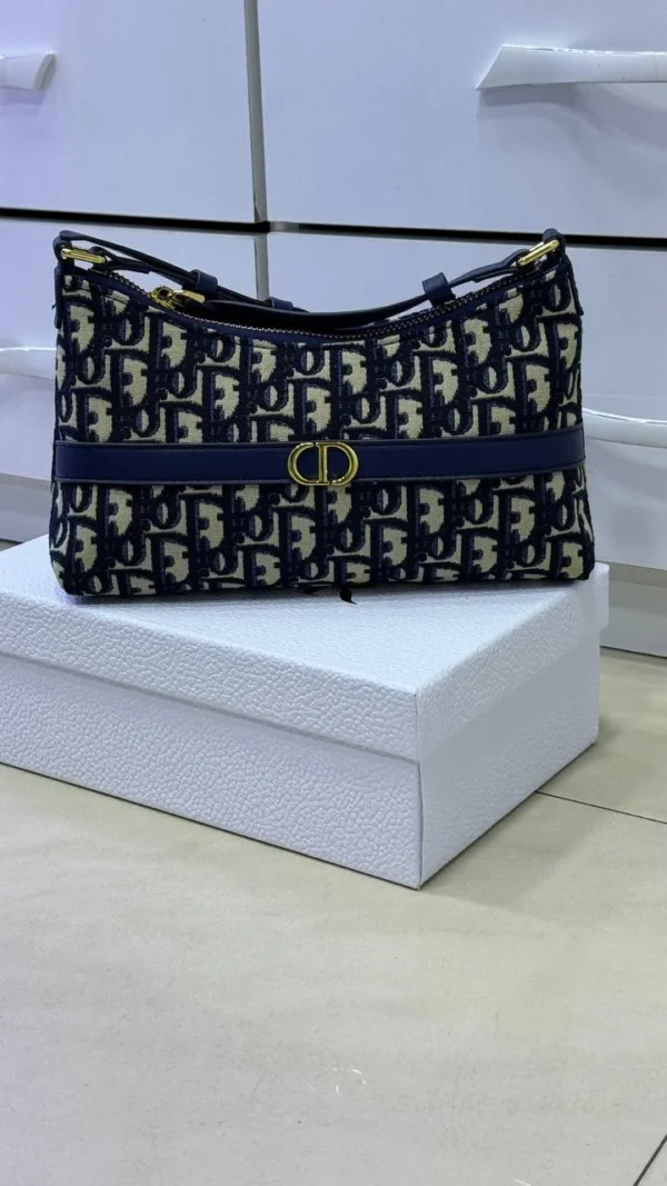 Dior 30 Montaigne Cigale