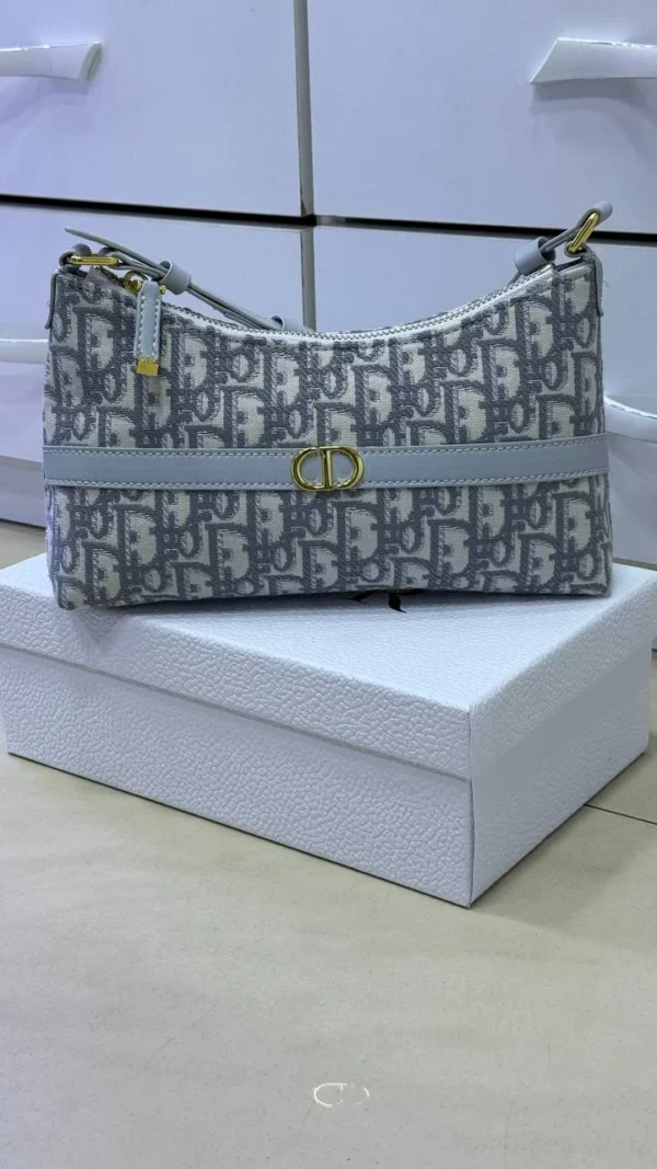 Dior 30 Montaigne Cigale