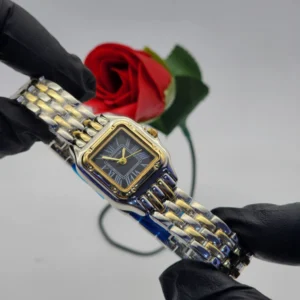 .                               Cartier Panthere Taille mini