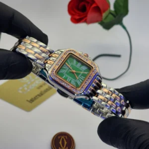 .                                      Cartier Panthere Taille Standard