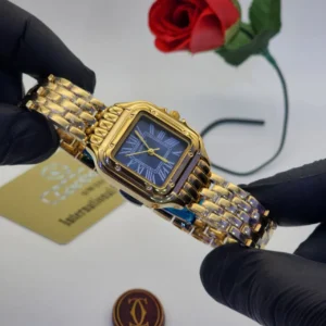 .                                      Cartier Panthere Taille Standard