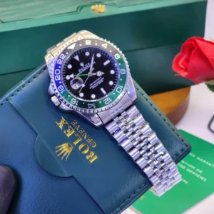 .Rolex GMT-Master II