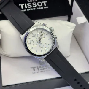 . Tissot PR516 chronographe à quartz